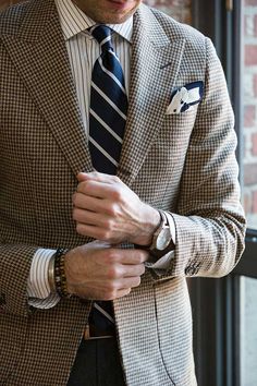 mens houndstooth jacket suit blazer Houndstooth Blazer Outfit, Houndstooth Outfit, Sport Coat Outfit, Blazer Casual Outfit, He Spoke Style, Mens Dress Outfits, Blazer Outfits Men, Look Adidas