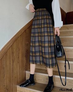 OliviaMark - Elegant Plaid Pleated Skirt featuring an Elastic Waistband and Flattering High Waist Design Grid Skirt, Tartan Pleated Skirt, Crystal Lattice, Skirt With Elastic Waistband, Striped Bodycon Dress, Plaid Pleated Skirt, Neck Bodycon Dress, Skirt Skirt, Knit Sweater Dress