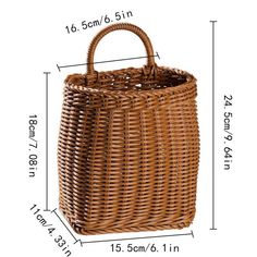 the measurements for a wicker basket with handles and sides, including an opening at the top