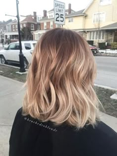 BLONDE OMBRE HAIR COLOR SUMMER, Honey blonde balayage over a warm copper brown base by Danielle Hess Blonde Ombré, Blond Ombre, Balayage Blond, Blond Balayage, Ombre Hair Blonde, Hair 2018, Ombré Hair, Short Straight Hair