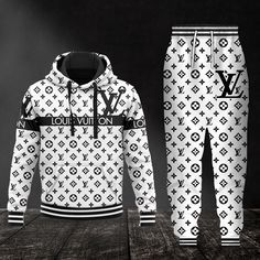 Lv Clothes For Men, Clothing For Men, Off White Outfit Men, Louis Vuitton Outfit Men, Louis Vuitton Tracksuit, Louis Vuitton Hoodie, Lv Clothes, Mens Louis Vuitton, Louis Vuitton Clothes