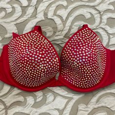 New With Tag 34 Dd Fitted Red Bra For Summer, Victoria's Secret Red Party Bra, Victoria's Secret Red Bra For Night Out, Red Fitted Bra For Parties, Red Party Bra, Victoria's Secret Red Top For Party, Victoria's Secret Red Party Top, Red Fitted Push-up Bra, Fitted Red Push-up Bra