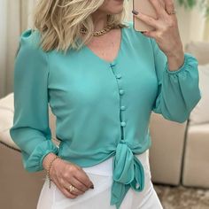 Chic Type, Girls Shirt, Early Spring Outfits, Blouse Material, Current Fashion Trends, Petite Outfits, Lantern Sleeve, Button Design, Spring Outfits Casual