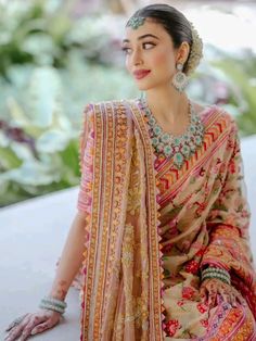 Bride Sarees, Sarees Styles, South Indian Bride Saree, Indian Bridal Hairstyles, Indian Wedding Photos, Indian Makeup, Indian Bridal Makeup, Bridal Lehengas, Bridal Jewellery Indian