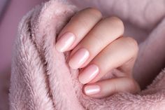 11 Winter Nail Polish Colors for Fair Skin - That Looks Cozy - Burgundy Matte Nails, Nude Pink Nails, Halloween Nails Easy, Toe Nail Color, Light Pink Nails, Nude Nail Designs, Short Coffin Nails