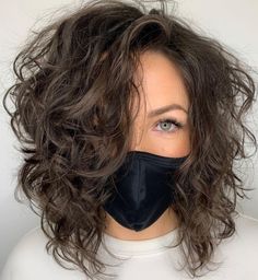 Bob With Curls, Inverted Hairstyles, Medium Haircuts For Women, Medium Brunette Hair, Messy Wavy Hair, Womens Haircuts Medium, Medium Haircuts, Medium Layered Hair, Medium Length Hair With Layers