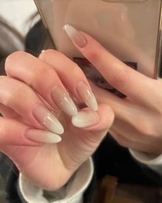 Nail Place, Milky Nails, Hello Nails, Subtle Nails, Pretty Gel Nails, Soft Nails, Nail Polish Designs, Elegant Nails, Chic Nails