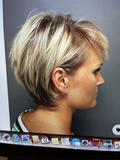 Kort Bob, Chin Length Haircuts, Short Silver Hair, Women Hairstyles Long, Women Hairstyles Short, Women Hairstyles Medium, Messy Short Hair, Short Choppy Hair, Short Layered Haircuts