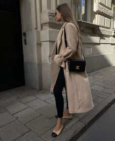 Spy Style, Style Moodboard, Parisian Chic Style, Paris Outfits, Event Outfit, Looks Street Style, Minimal Chic, Casual Work Outfits