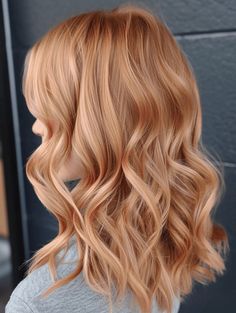 Pale Copper Blonde Hair, Vibrant Strawberry Blonde Hair, Honey Strawberry Blonde Hair Short, Strawberry Blonde Shoulder Length Hair, Strawberry Honey Blonde Hair, Brown Hair With Strawberry Blonde, Blond Copper Hair, Strawberry Blonde Hair Short, Strawberry Beige Blonde Hair