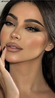 Brown Sultry Eye Makeup, Middle Eastern Eye Makeup, Dark Glam Makeup Looks, Trendy Makeup Looks 2024, Makeup Dark Brown Eyes, Bride Makeup Eyes, Makeup Arab, Middle Eastern Makeup, Makeup Cantik