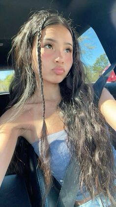 Aesthetic Girls Pretty, Easy Pics To Take By Yourself, Pretty Asians With Long Hair, Asian Dyed Hair Ideas, Pretty Girls With Dark Hair Long, Pretty Girl Hairstyles, Cute Hairdos, Hair Inspo Pics, Summer Curly Hairstyles