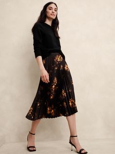 True Winter, Family Picture Outfits, Picture Outfits, Floral Midi Skirt, Banana Republic Factory, Fall 24, Family Picture, Fall Family, Pleated Midi Skirt