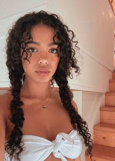 Heartless Hairstyles, Cute Curly Hairstyles, Hairstyle Inspo, Curly Hair Styles Easy, Unique Hair, Pretty Ppl, Coily Hair