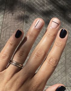 Minimal Nails Art, Bradenton Florida, Art Designs Ideas, Minimal Nails, Makijaż Smokey Eye, Cute Gel Nails, Get Nails, Neutral Nails, Dipped Nails