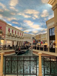 las vegas venetian hotel Las Vegas Venetian, Vegas Venetian, Venetian Costume, Vegas Outfits, Venetian Las Vegas, Pinterest Widget, Las Vegas Outfit, Venetian Hotel, Vegas Outfit