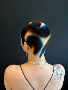 Shaved Head Designs, Buzzed Hair Women, Buzz Cut Women, Shaved Designs, Buzzed Hair, Mens Hair Colour, Creative Hair Color, Bald Hair