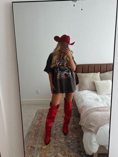 Cowgirl Boots Outfit Curvy, Nfr Inspo Outfits, Skirt Cowgirl Outfits, Subtle Western Outfit, Red Cowgirl Outfit, Buckle Bunny Outfits, Plus Size Cowgirl Outfits, Summer Nights Outfit