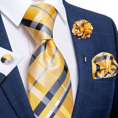 Be daring and bold with the Classic Yellow Striped Plaid Silk Tie Set. Specially designed for the risk-taker, this tie set will add a pop of color and style to your outfit. Crafted with high-quality silk, it's lightweight and comfortable, making it perfect for all-day wear. Get ready to stand out in the crowd with this timeless set! SPECIFICATIONS Ties Type: Neck Tie Set Tie Size: One size 59.06''(150cm) length and 3.35''(8.0cm) width Style: Fashion Size: One Size Pattern Type: Paisley Model Num Men Handkerchief, Handkerchief Men, Ties For Men, Man Weave, Paisley Tie, Plaid Tie, Fashion Suits For Men, Cufflink Set, Yellow Plaid