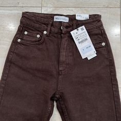 Brand New, With Tags, Brown Slim Jeans With Slit. Zara Limited Edition, Brown Jeans, Milk Makeup, Zara Jeans, Jeans Color, Slim Jeans, High Jeans, Colored Jeans, High Rise