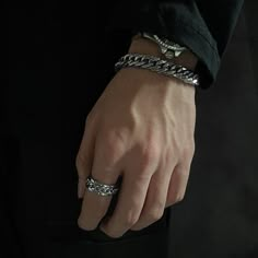 Jeffery Woods, Guys Accessories, Hands With Rings, Veiny Hands, Boy Type, Reckless Driving, Cuban Chain Bracelet, Gentleman Aesthetic, Pretty Hands