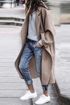 Long Outerwear, Mode Mantel, Fall Fashion Coats, Outwear Women, Neue Outfits, Trendy Street Style, Looks Street Style, Autumn Street Style, Winter Trends