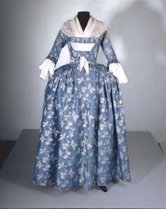 18th Century Womens Fashion, Colonial Dress