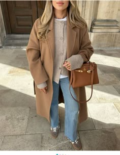 Brown Coat And Jeans Outfit, Brown Beige Aesthetic Outfits, Winter Outfits Beige Coat, Brown Adidas Spezial Outfit, Camel Long Coat Outfit, Brown Adidas Outfit, Adidas Spezial Brown, Nude Bag Outfit, Neutral Cardigan Outfit