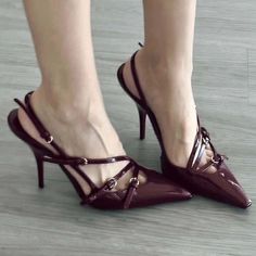 Hak Tinggi, Chic High Heels, Style Français, Point Shoes, Fashion Heels, Pointed Toe Shoes, Party Shoes, Back Strap, Strappy Heels