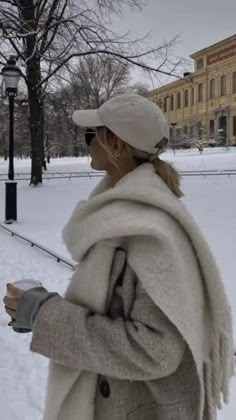 Mode Au Ski, Vinter Mode Outfits, Beige Outfit, Pastel Outfit, Cold Outfits, Cooler Look, Looks Street Style