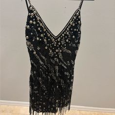 Like New! Beaded Fringe Black And Silver Dress. Only Worn Once. Sparkly Short Dress, Black Embellished Dress, Paris Fits, Wedding White Dress, Beaded Clothing, Beaded Fringe Dress, 24 Birthday, Black Sparkly Dress, Embellished Mini Dress