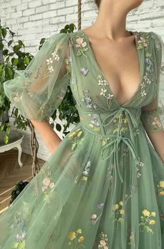 Sukienki Maksi, Tea Length Prom Dress, Gowns Prom, Prom Dress Inspiration, Ball Gowns Evening, Pretty Prom Dresses, Fairytale Dress, A Line Prom Dresses, Ball Gowns Prom