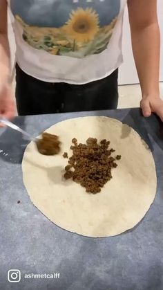 Easy Crunch Wrap Recipe, At Home Crunch Wrap, Crunch Wrap Supreme Recipe Healthy, At Home Crunch Wrap Supreme, Home Made Crunch Wraps, Crunchwrap Healthy, Doritos Crunch Wrap, Easy Crunch Wrap Supreme, Homemade Crunch Wrap