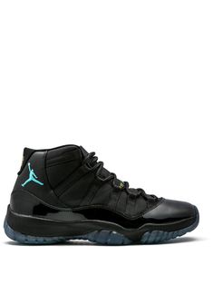 Supplied by a premier sneaker marketplace dealing with unworn, already sold out, in demand rarities. Each product is rigorously inspected by experienced experts guaranteeing authenticity. Get ready to score. That's because any time you wear these black, gamma blue and varsity maize patent leather Air Jordan 11 Retro sneakers from Jordan you'll be onto a winner. Featuring an almond toe, a lace-up front fastening, a branded insole, a padded ankle, branded heel counter, a rubber sole and a signature Jumpman logo. Kd Shoes, All Jordans, Nike Elite Socks, Air Jordan 11 Retro, Shoes Sneakers Nike, Nike Air Jordans, Nike Basketball Shoes, Jordan 11 Retro, Air Jordan 11