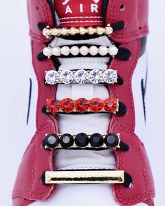 Chicago Pack – Lace Charms Sneaker Charms, Lace Charms, Crochet Wrist Warmers, Jordan 1s, Outfits With Converse, Lost And Found, Silver Bar, All About Shoes, Fitness Workout For Women