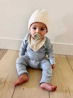 Sweetest light blue ribbed set, linen bib, & knit hat from h&m to kick off fall. Everyone loves a cozy baby Smocked Boy Outfits, Newborn Boy Outfits Coming Home, Infant Baby Boy Outfits, Newborn Outfits Boy, Boy Hospital Outfit, Mom Vibes, Ribbed Set, Lil Bro, Newborn Boy Clothes