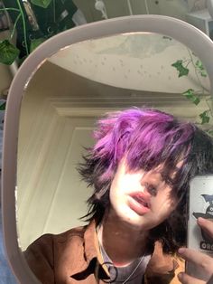 Purple Black Hair Short, Cool Hair Dye Ideas For Short Hair Alt, Hairdye Inspo Short Hair, Alt Hair Dye, Purple Black Hair