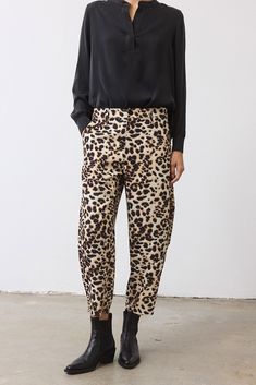 Our famous style in classic black. These pants are a standout yet comfortable pair. Style with your favorite blouse or top for an easy, everyday style. These pants differ than our Core Wide-ish Pants in that the fabric is crepe and more formal. Button & zip closure 2 side pockets Hidden elastic waistband in back Tapers at ankle Print Pants Outfit, Leopard Print Pants Outfit, Printed Pants Outfits, Work In New York, Leopard Print Pants, Leopard Pants, Business Pants, Famous Fashion, Print Pants