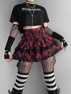 Streetwear Skirt, Pleats Pattern, Gothic Girl, Mini Skirt Set, Estilo Punk, Clothing Details, Empire Dress, Japanese Street Fashion, Gothic Girls