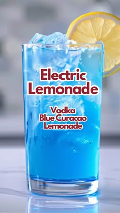 Electric Lemonade Blue Alcoholic Drinks, Electric Lemonade, Bartender Drinks Recipes, Fun Drinks Alcohol, Bartender Drinks, Cocktail Drinks Alcoholic, Party Drinks Alcohol, Vodka Lemonade, Lemonade Cocktail