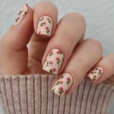 Fun End Of Summer Nails, Nails Pink Flowers, Nail Stamping Ideas, Fairy Oc, Summer Nails Colors Designs, Nails Flowers, Simple Spring Nails, Cute Short Nails, Diy Acrylic Nails