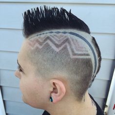 #UNDERCUT art & design by #Barber #PaulBustrin Undercut Art, Side Undercut, Shorts Hair, Women's Hair, Hair Art, Undercut, Line Art, Womens Hairstyles, Art Design