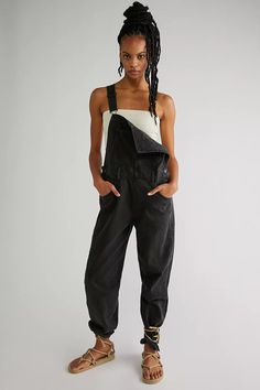 Ziggy Denim Overalls | Free People Coveralls For Women, White Overalls Outfit, Black Overalls Outfit, Overalls Outfit Summer, Overalls Cute, Womens Overalls, Cute Overalls, Overall Outfit, Overalls Outfit