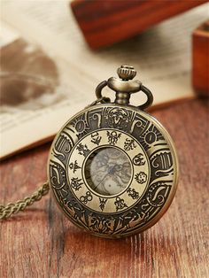 Casual,Vintage Collar    Pocket Watches Embellished   Men's Watches Modern Wall Clock Design, Casual Glamour, Colorful Wall Clocks, Functional Wall Art, Glamour Vintage, Retro Wall Clock, Retro Watches, Vintage Pocket Watch, Vintage Wall Clock