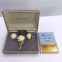 VTG - KREMENTZ 1950s/60s ROSE PIN & EARRINGS ORG BOX & PAMPHLET (C1226) | eBay 1930s Accessories, Pin Earrings, Piece Sign, Jewelry Vintage, Vintage Costumes, Vintage Watches, Quality Jewelry, Antique Jewelry, Vintage Antiques