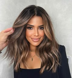 Best Hair Oil, Oval Face Hairstyles, Spring Hair Color, Balayage Brunette, Hair Color And Cut