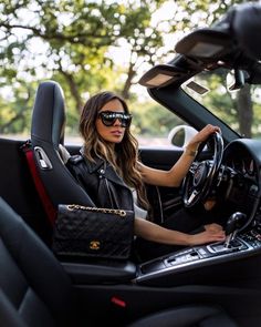 Luxury Lifestyle Women | Life | Boss Lady | Living | High Vibe Gifts | Abundance | Abundant Babe | Present | Celebration | Milestones | Gift Guide | Fancy | Affordable | Expensive | Luxury Goals | Birthday | Party | Alpha Femme #LuxuryLife #LuxuryLifeStyle #Desire #HighVibe #Celebration #Abundance #BossLady #Life Goals #Success #Entrepreneur #Inspiration #PositiveLife #Wealth #Millionaire #Billionaire Stile Kylie Jenner, Luxury Lifestyle Girly, Luxury Lifestyle Fashion, Pastel Outfit