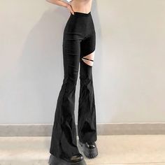 High-quality fabric: Polyester spandex.Clothing details: Cut-out.SIZE GUIDE Clothing Details, Flared Pants, Edgy Look, Flare Pants, High Waisted Pants, Fashion Pants, Black Pants, Quality Fabric, Cut Out