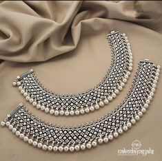 Jewellery Bangles, Wedding Jewellery Designs, Necklace Set Indian, Silver Wedding Jewelry, Gold Necklace Set, Silver Jewelry Fashion