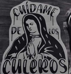 a sticker on the side of a car that says, cuidam pe queros